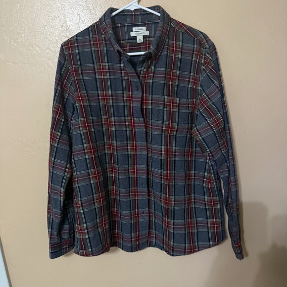 LL Bean Men’s relaxed fit - Picture 1 of 3